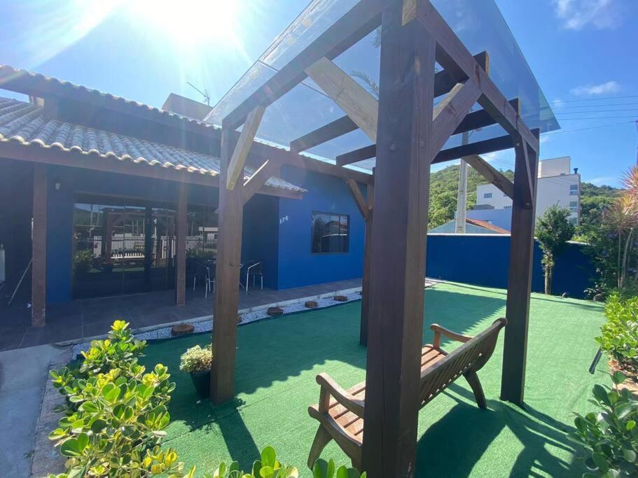 בומבינאס Casa Mamore Praia De Zimbros מראה חיצוני תמונה